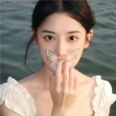 霓裳鬼影